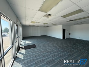 3350 7th Ave, Marion, IA for lease Interior Photo- Image 2 of 6