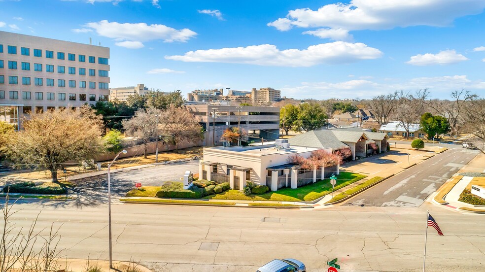 504 Bailey Ave, Fort Worth, TX for sale - Building Photo - Image 1 of 1