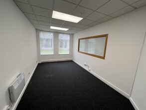 Smithfield, Pity Me for lease Interior Photo- Image 2 of 4