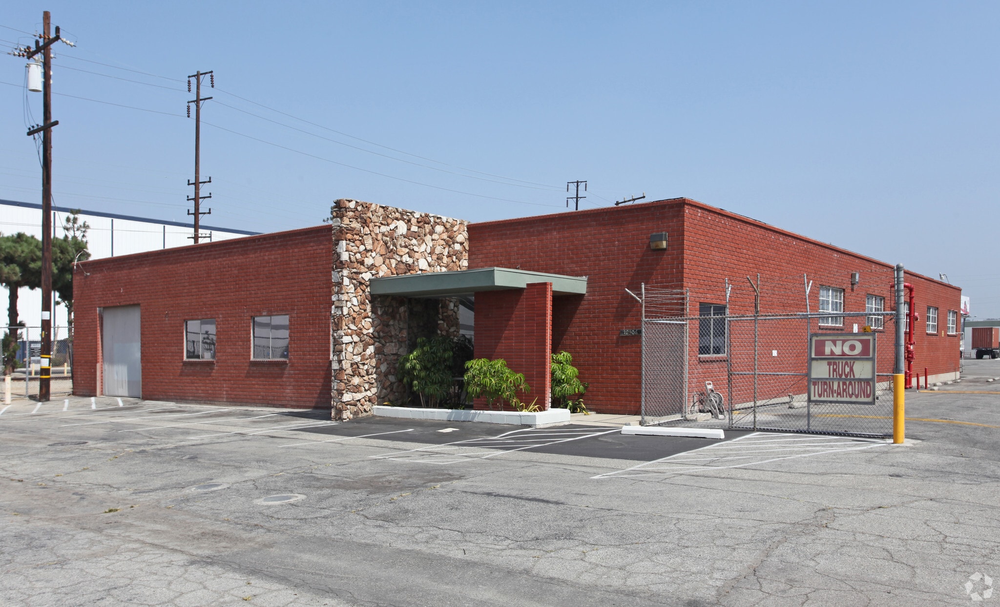 12506 Chadron Ave, Hawthorne, CA for lease Primary Photo- Image 1 of 5