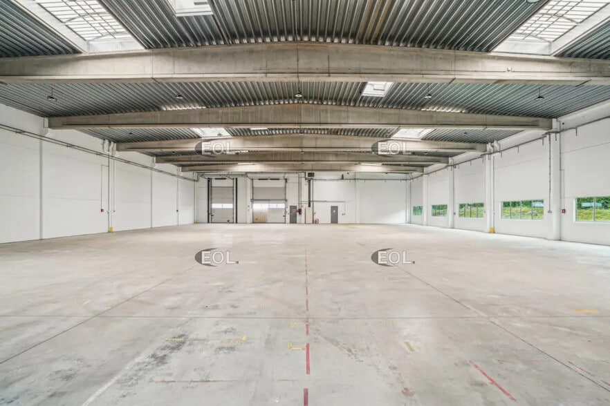 Industrial in Chilly-Mazarin for lease - Building Photo - Image 3 of 8