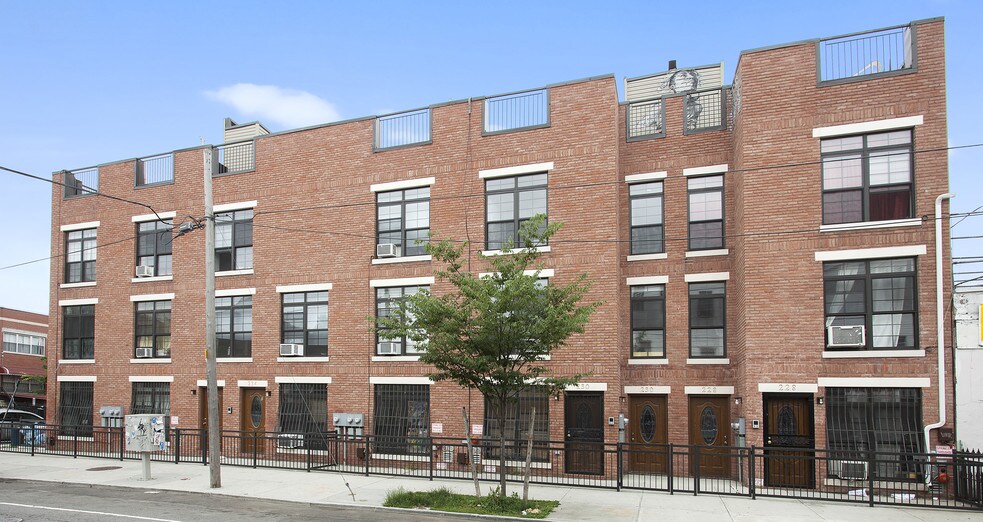 230 Evergreen Ave, Brooklyn, NY for sale - Building Photo - Image 2 of 21