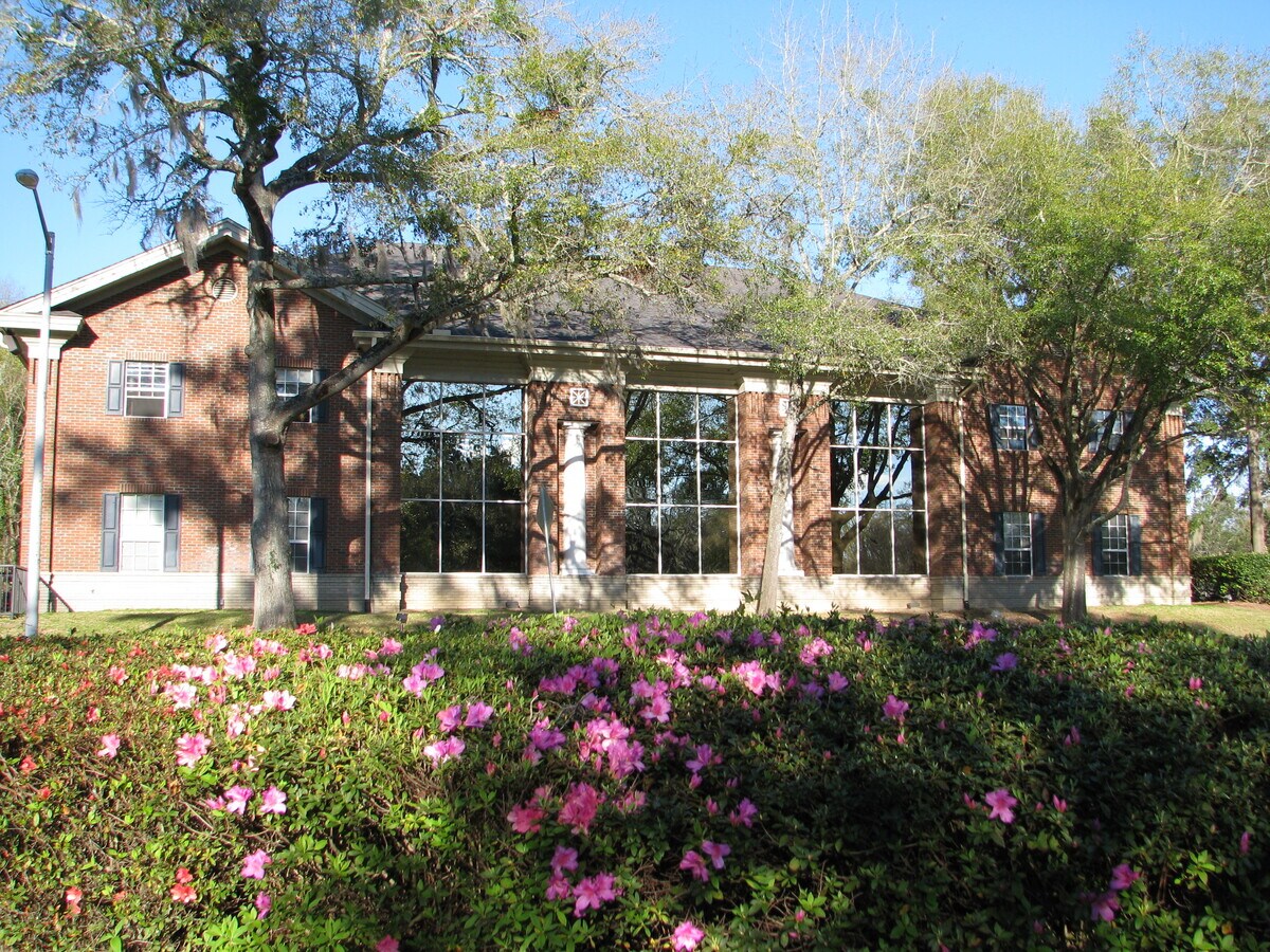 2120 Killarney Way, Tallahassee, FL 32309