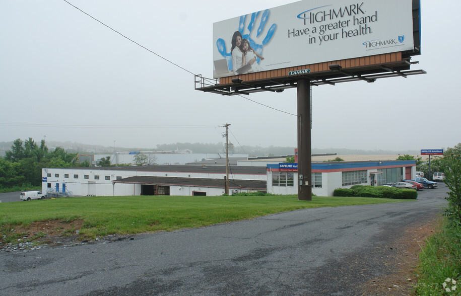 5500 Paxton St, Harrisburg, PA for lease - Building Photo - Image 3 of 8