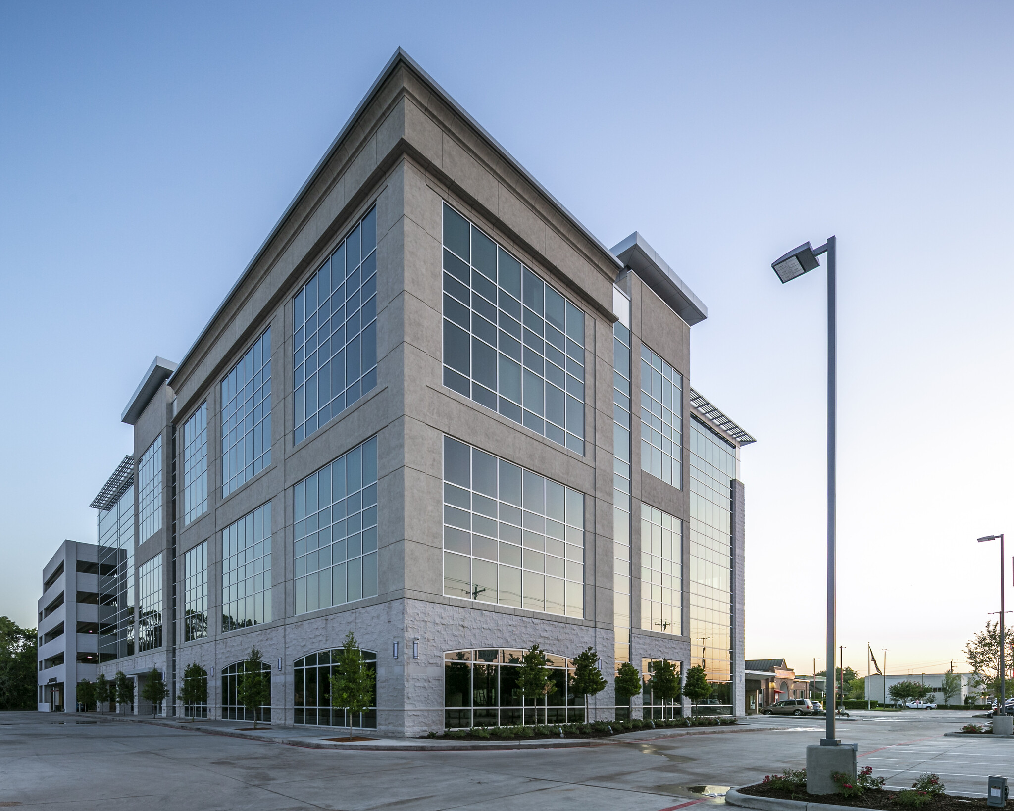 8731 Katy Fwy, Houston, TX for lease Building Photo- Image 1 of 9