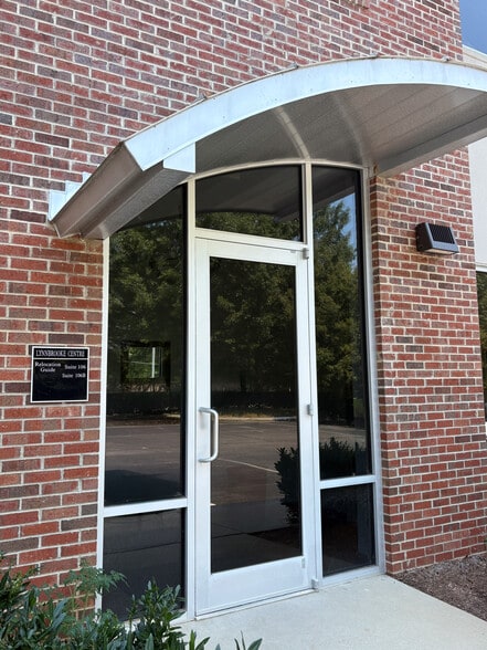 2435 Lynn Rd, Raleigh, NC for sale - Building Photo - Image 2 of 8