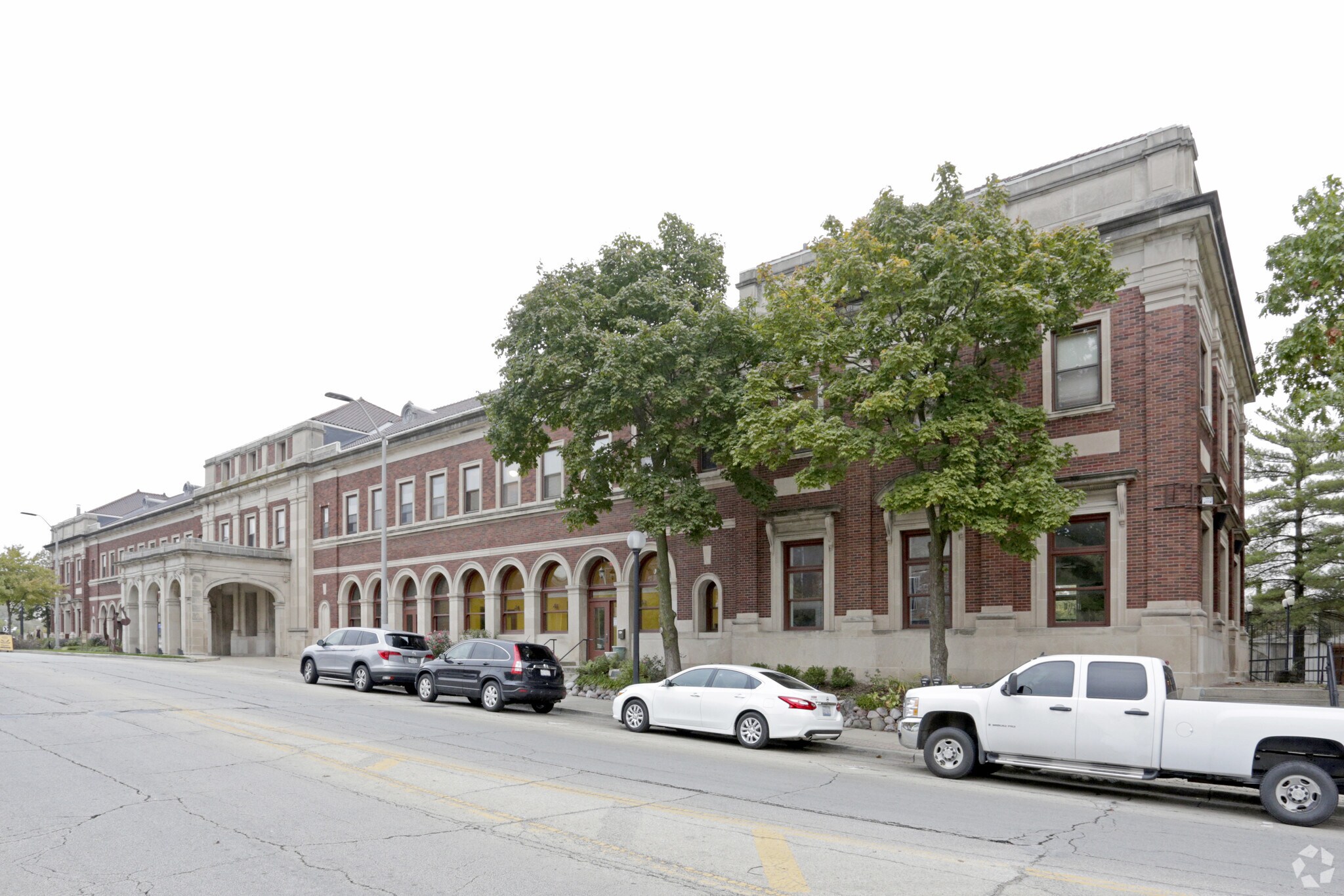 100 N Chestnut St, Champaign, IL for sale Primary Photo- Image 1 of 1