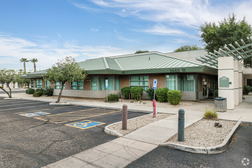 1445 W Chandler Blvd, Chandler, AZ for sale - Building Photo - Image 1 of 1