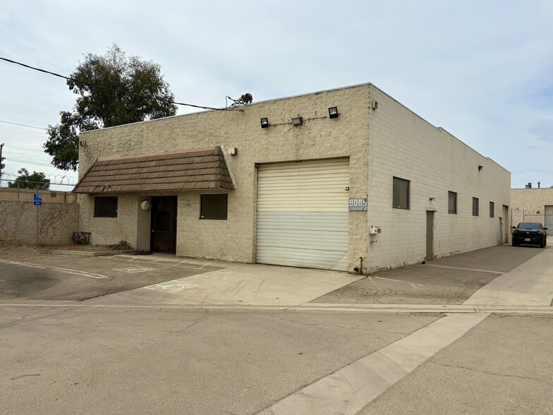9003-9005 Norris Ave, Sun Valley, CA for lease - Building Photo - Image 2 of 5