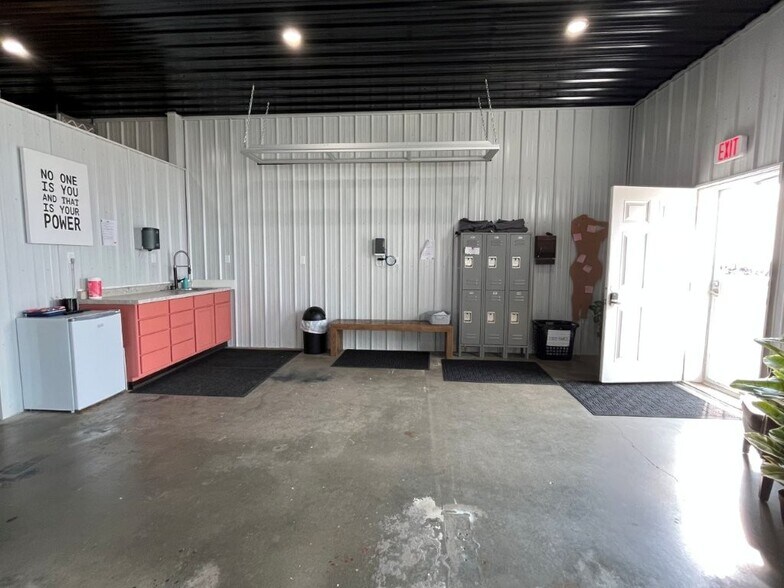 1710 E Grand Xing, Mobridge, SD for sale - Building Photo - Image 3 of 19