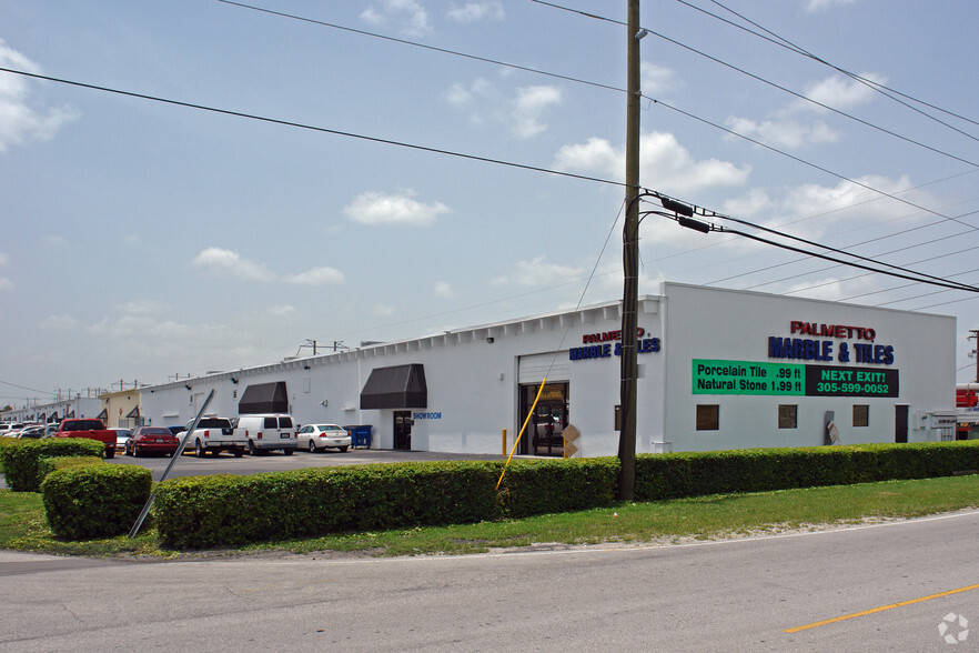 7715 NW 62nd St, Miami, FL for lease - Building Photo - Image 2 of 8