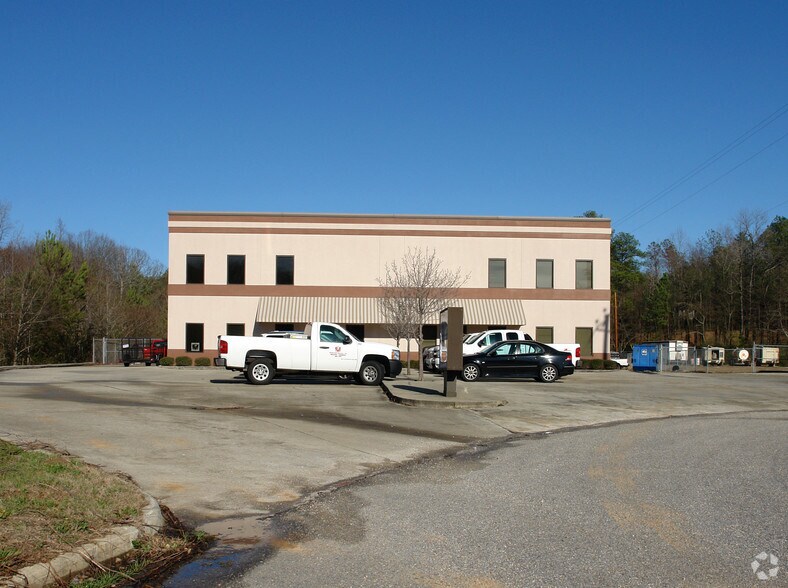 200 Commerce Dr, Pelham, AL for lease - Building Photo - Image 3 of 15