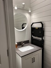 677 High St, Columbus, OH for lease Interior Photo- Image 2 of 21