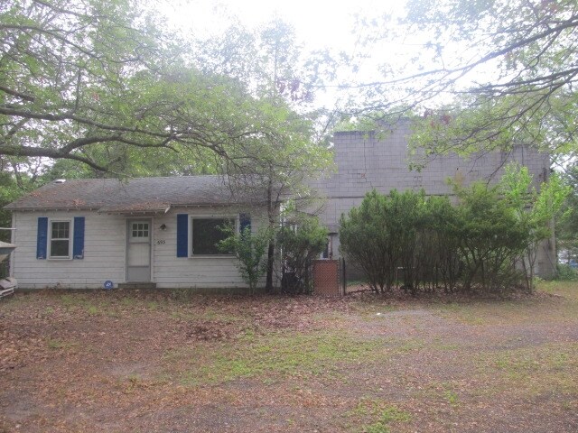 693 Flanders Rd, Riverhead, NY for sale Building Photo- Image 1 of 1