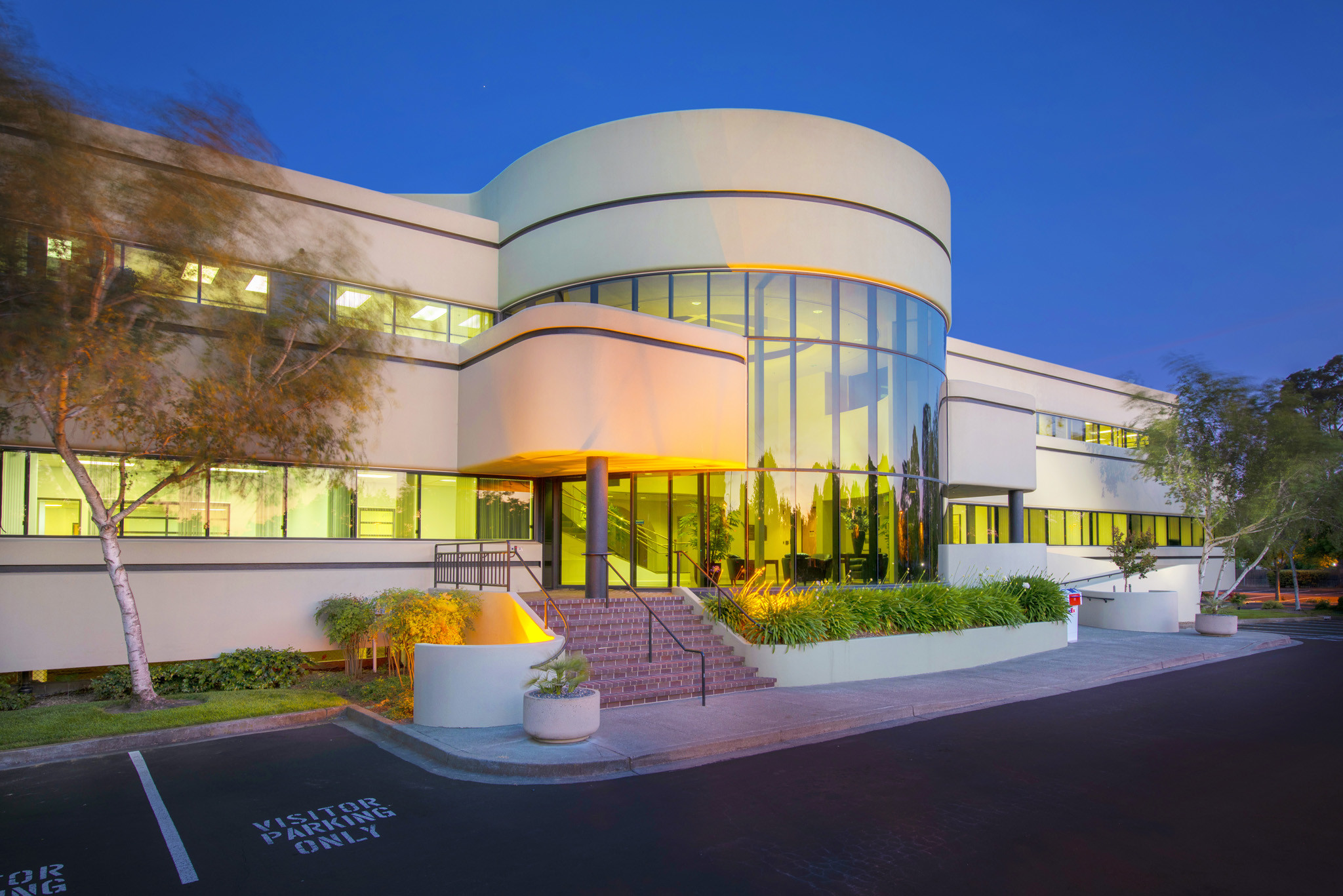 1304 Southpoint Blvd, Petaluma, CA for lease Building Photo- Image 1 of 8