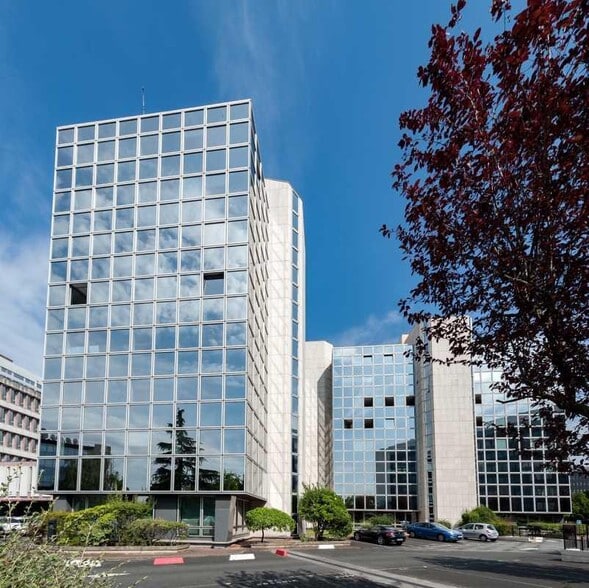 4/6 Avenue Morane Saulnier, Vélizy-Villacoublay for lease - Building Photo - Image 3 of 13