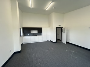 8 Station Rd, Old Dalby for lease Interior Photo- Image 2 of 4