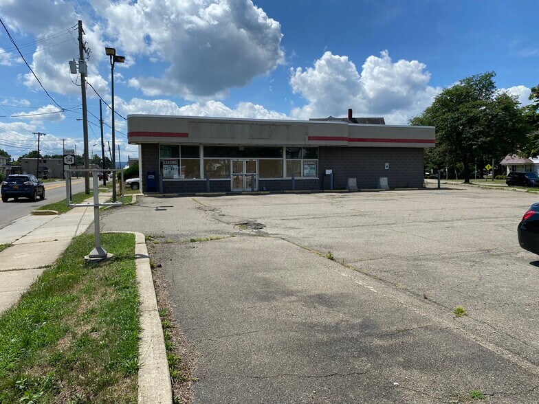 252 Oakwood Ave, Elmira Heights, NY for sale - Building Photo - Image 1 of 1