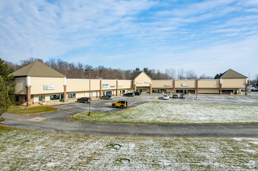 3043-3045 Grange Hall Rd, Holly, MI for lease - Building Photo - Image 1 of 16