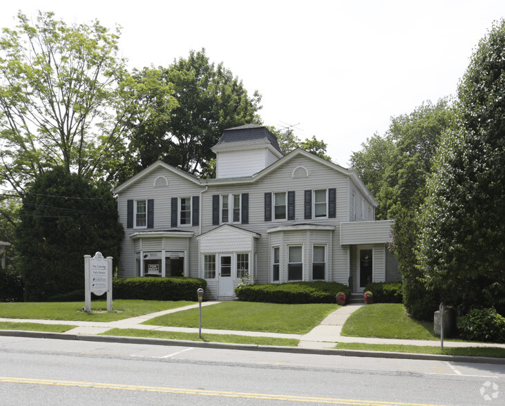 322 E Main St, Mount Kisco, NY for sale - Primary Photo - Image 3 of 8