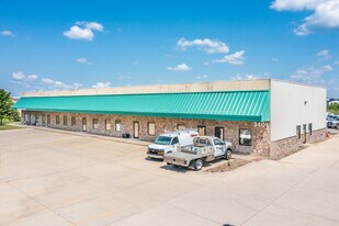 3401 Henry St SW, Bondurant IA - Warehouse