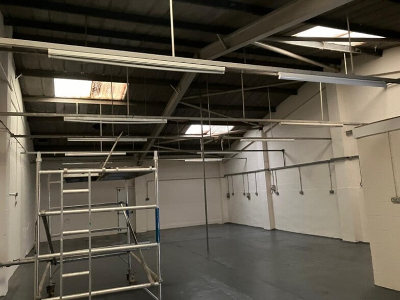 New Rock, Chilcompton for lease - Interior Photo - Image 2 of 2