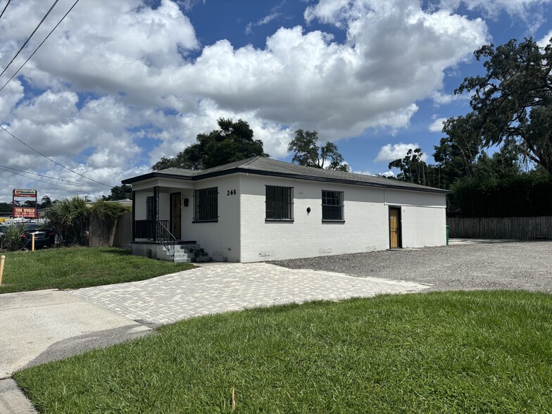 246 W Hillsborough Ave, Tampa, FL for lease - Building Photo - Image 1 of 8