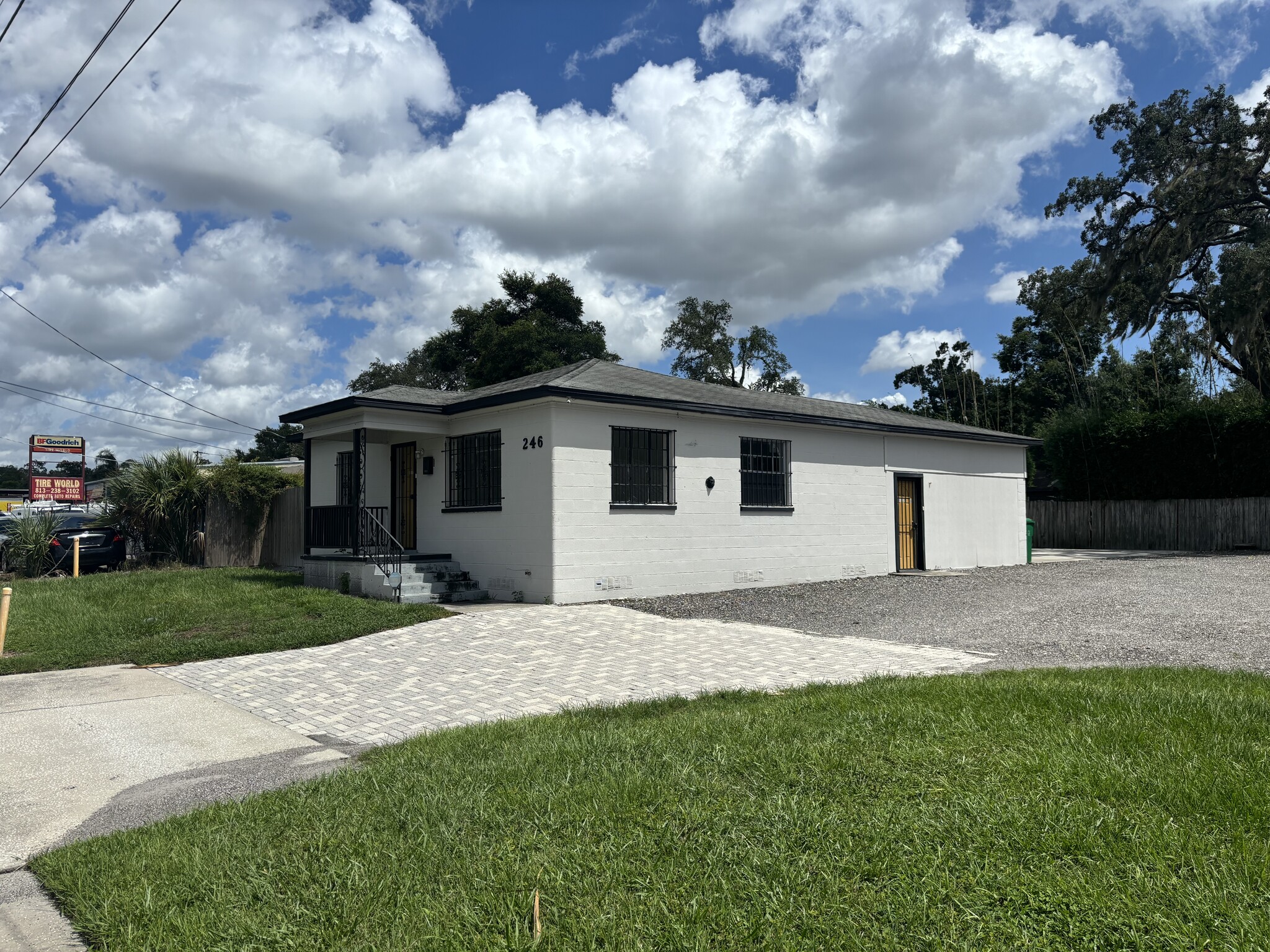 246 W Hillsborough Ave, Tampa, FL for lease Building Photo- Image 1 of 9