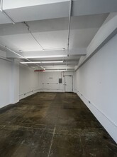 330 W 38th St, New York, NY for lease Building Photo- Image 2 of 2