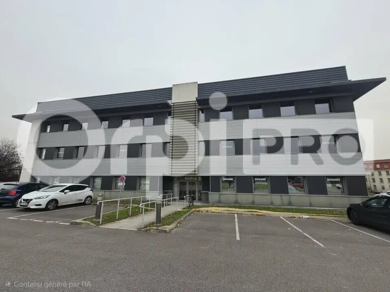 Office in Reims for lease - Building Photo - Image 1 of 12