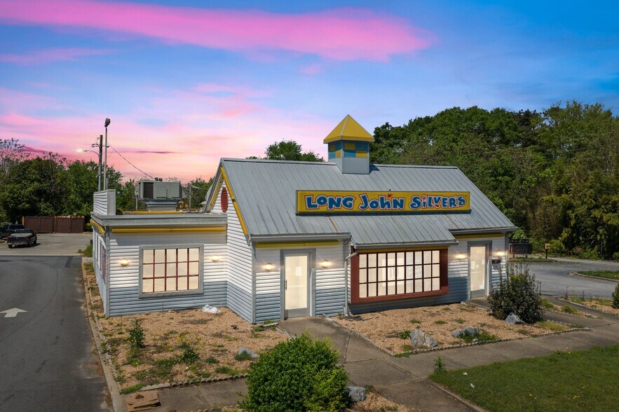 105 N Expressway, Griffin, GA for sale - Building Photo - Image 1 of 1