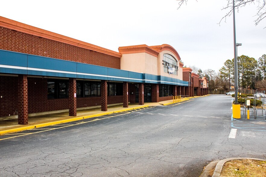 3214-3220 W Blue Ridge Dr, Greenville, SC for lease - Building Photo - Image 3 of 4