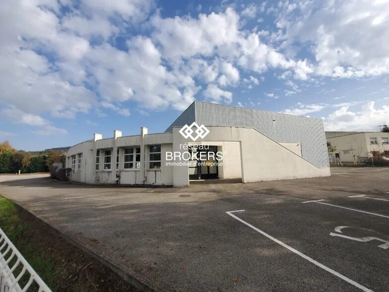 Flex in Annecy for lease - Building Photo - Image 3 of 9