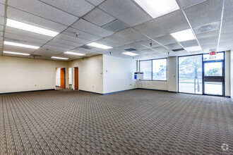 11001 Roosevelt Blvd, Saint Petersburg, FL for lease Interior Photo- Image 2 of 8