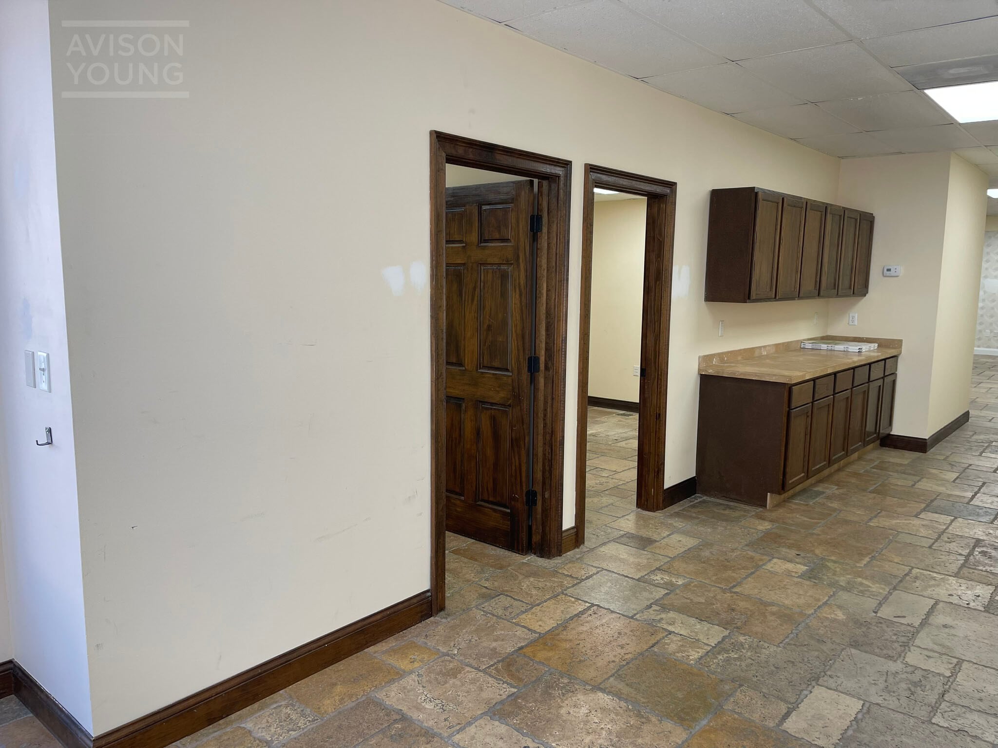 3712-3728 Vineland Rd, Orlando, FL for lease Interior Photo- Image 1 of 10