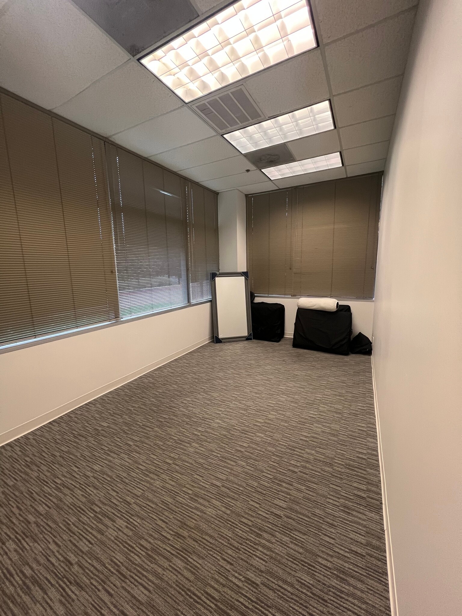 12404 Park Central Dr, Dallas, TX for lease Building Photo- Image 1 of 4