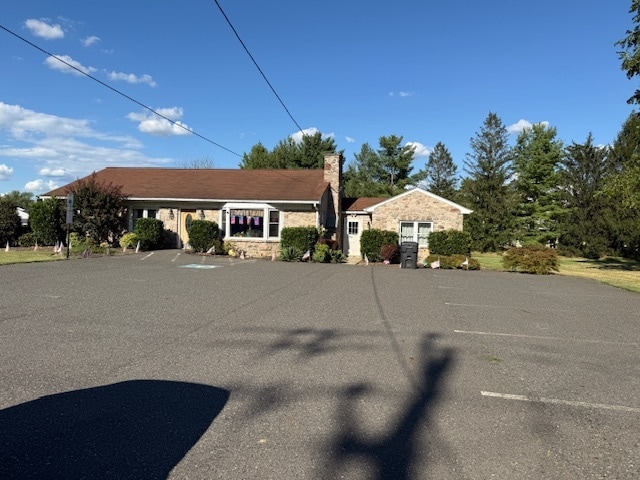 384 N Lewis Rd, Royersford, PA for lease - Primary Photo - Image 1 of 8
