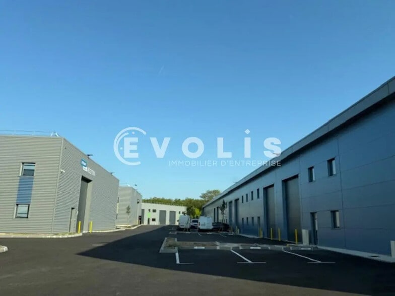 Champfeuillet, Voiron for sale - Building Photo - Image 2 of 3