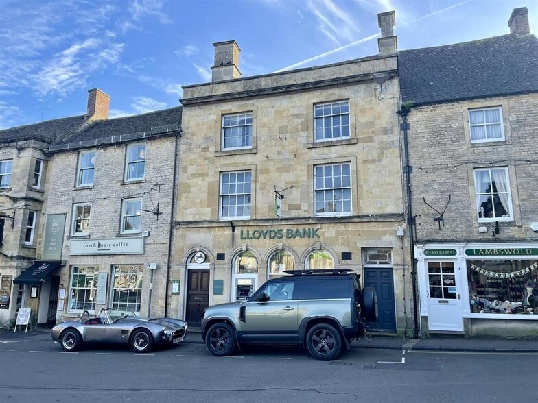 The Square, Stow On The Wold for lease - Building Photo - Image 2 of 10