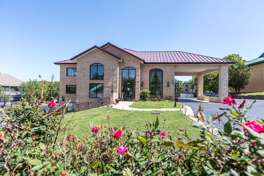 2490 Green Mountain Dr, Branson, MO for sale Building Photo- Image 1 of 1