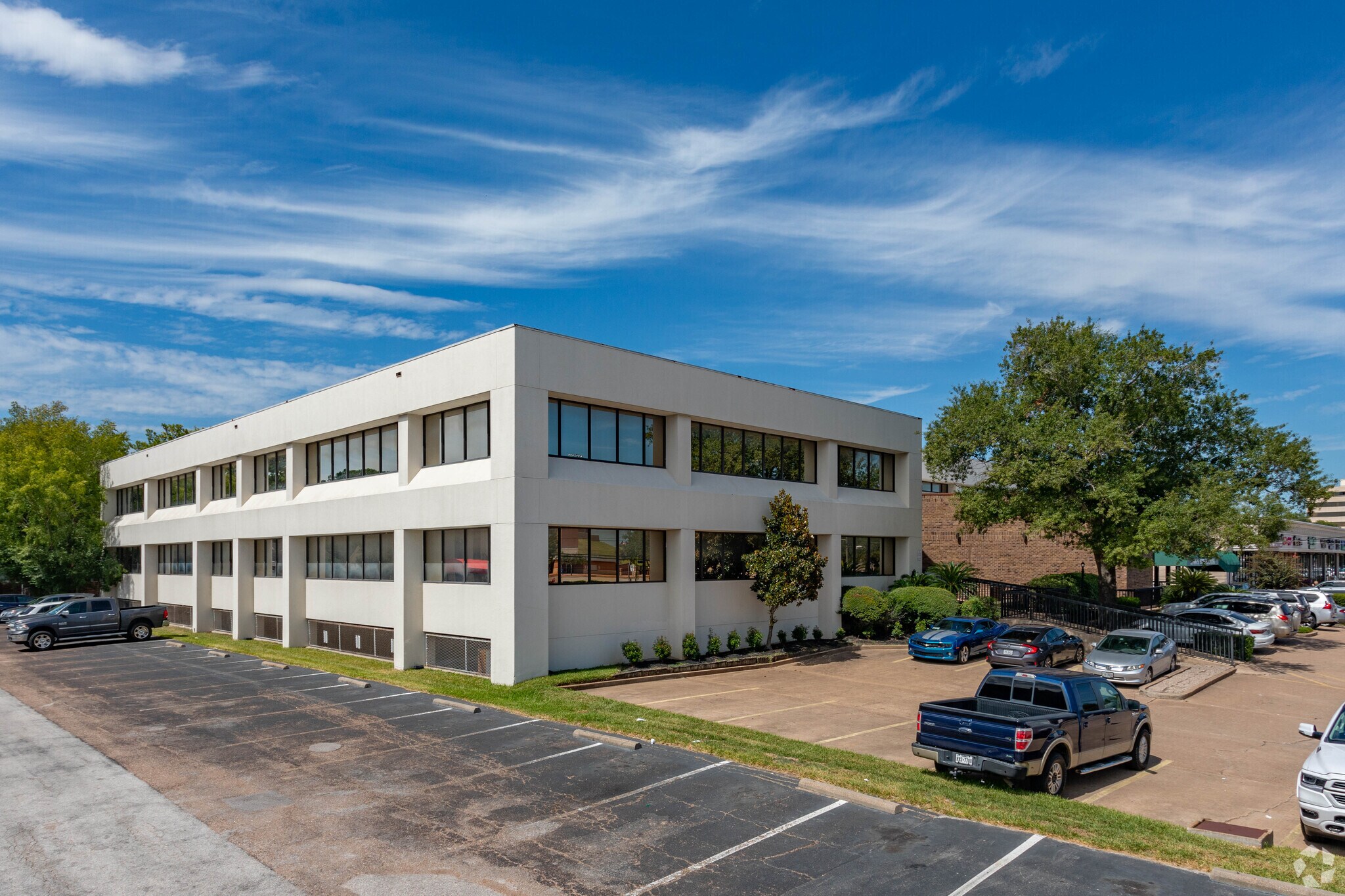 955 Dairy Ashford Rd, Houston, TX for lease Primary Photo- Image 1 of 8