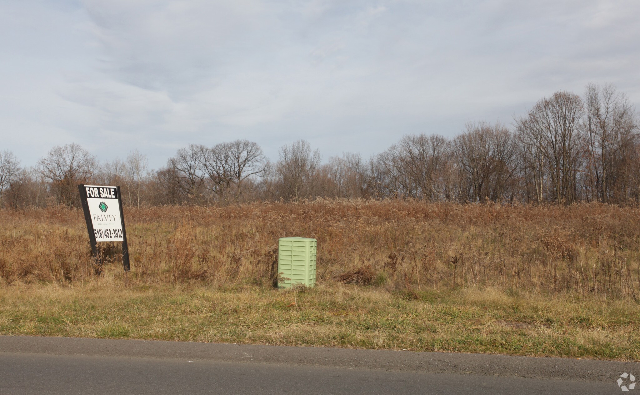 14 Valley View Blvd, Rensselaer, NY for sale Primary Photo- Image 1 of 1