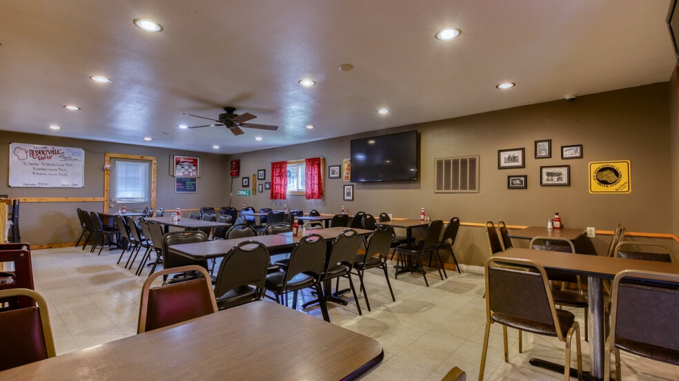 8114 35th St, Colfax, WI for sale - Building Photo - Image 3 of 32