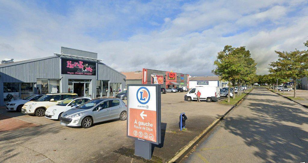 Flex in Pontarlier for lease Building Photo- Image 1 of 5