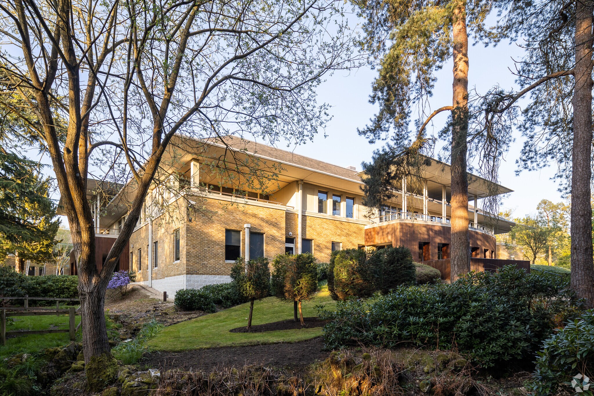 Framewood Rd, Slough for sale Primary Photo- Image 1 of 1