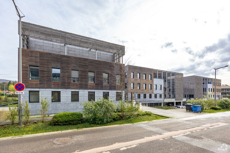 Office in Limonest for lease - Building Photo - Image 2 of 2