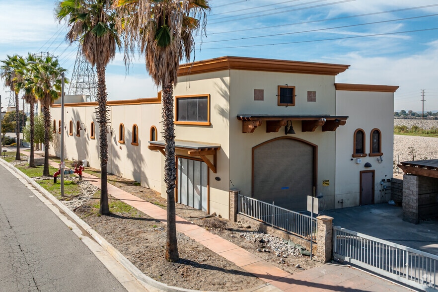 4825 Rivergrade Rd, Irwindale, CA for sale - Building Photo - Image 2 of 4