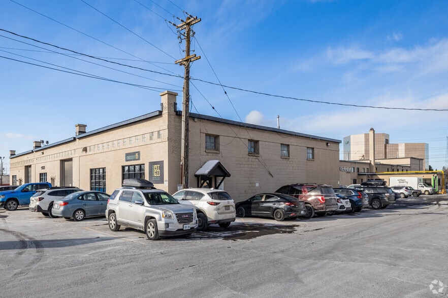 1523 Laperriere Ave, Ottawa, ON for sale - Primary Photo - Image 1 of 1