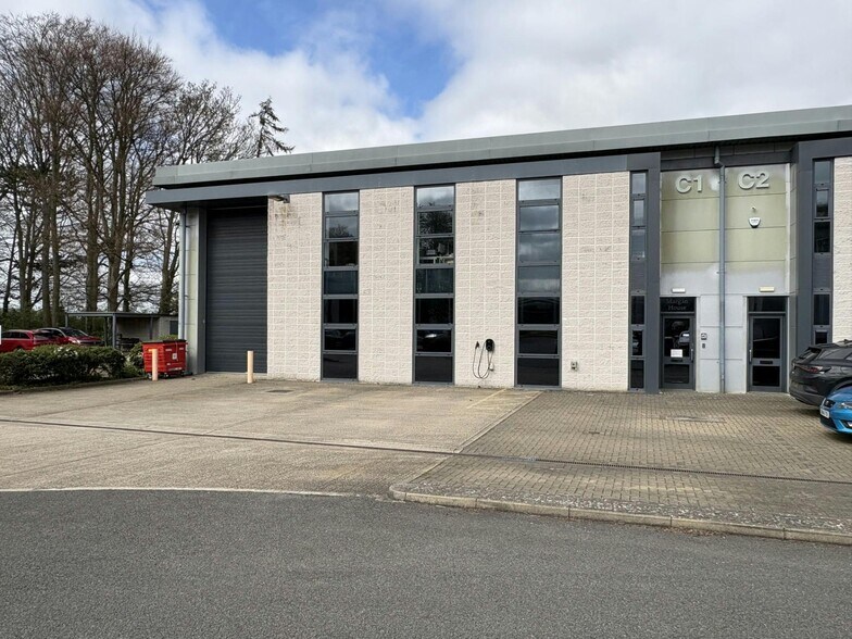 Summerleys Rd, Princes Risborough for sale - Building Photo - Image 1 of 2