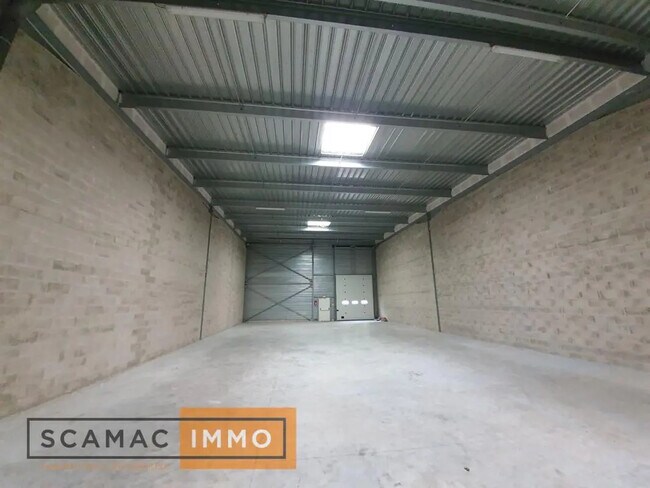 Location Entrepôt 1 148 m²